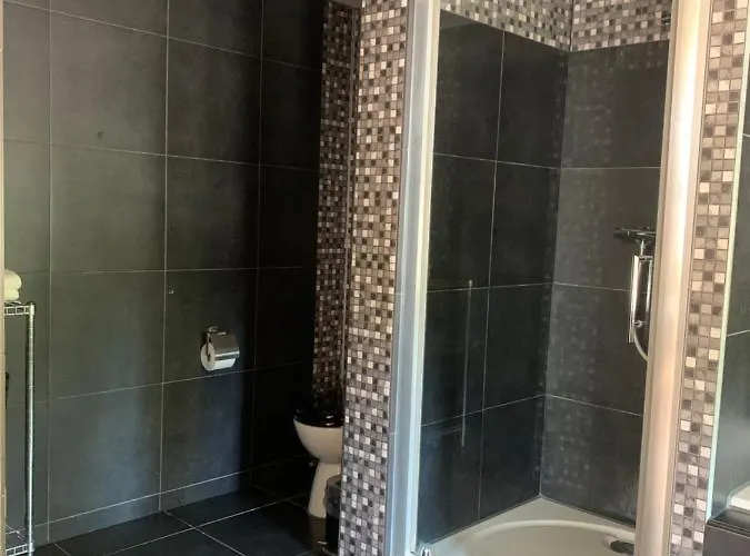 Stylish Independent S1, Centre Apartment