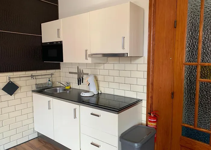 Apartment Stylish Independent S1, Centre